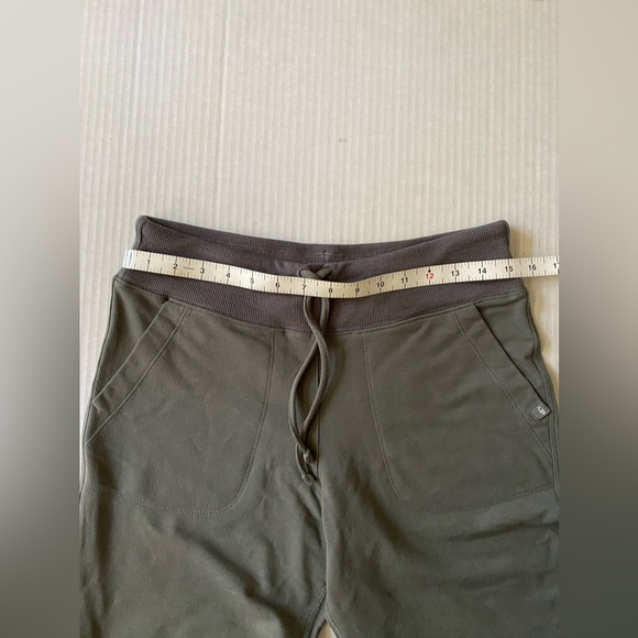 NWT Women’s Icebreaker Merino Mira Cropped Capri Jogger Cool Lite Grey Size S - Picture 11 of 16